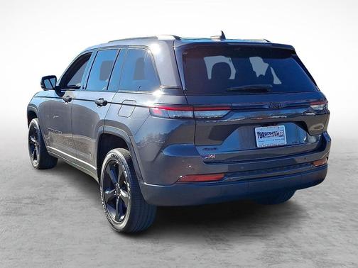 2022 Jeep Grand Cherokee Altitude