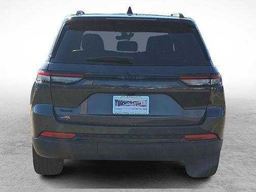 2022 Jeep Grand Cherokee Altitude