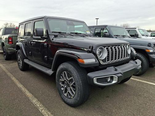 2026 Jeep Wrangler 4-Door Sahara 4x4