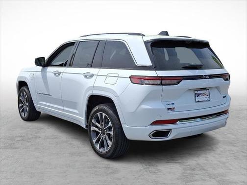 2022 Jeep Grand Cherokee 4xe Overland