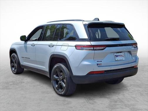 2022 Jeep Grand Cherokee Altitude