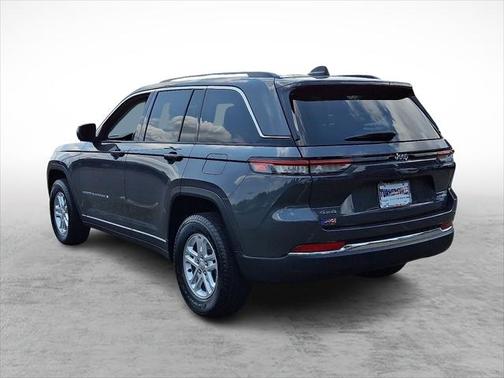 2022 Jeep Grand Cherokee Laredo
