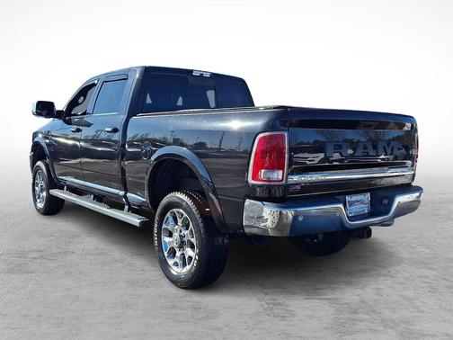 2017 RAM 2500 Limited Crew Cab 4x4 6'4' Box
