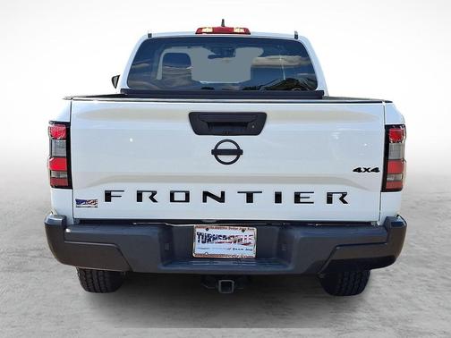 2022 Nissan Frontier S