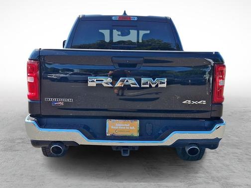 Diamond Black Crystal Pearlcoat 2025 RAM 1500 Big Horn/Lone Star