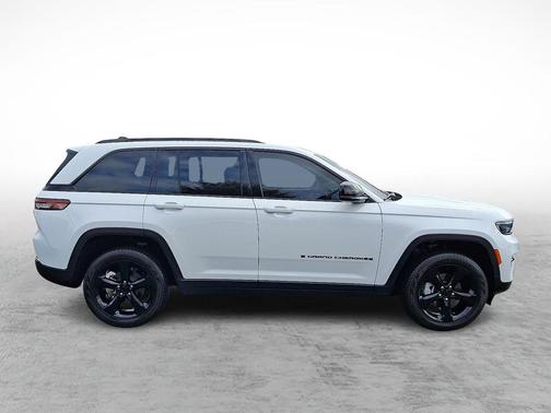2023 Jeep Grand Cherokee Limited X