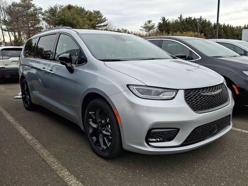 2026 Chrysler Pacifica L