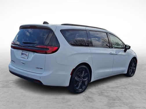 2025 Chrysler Pacifica Limited