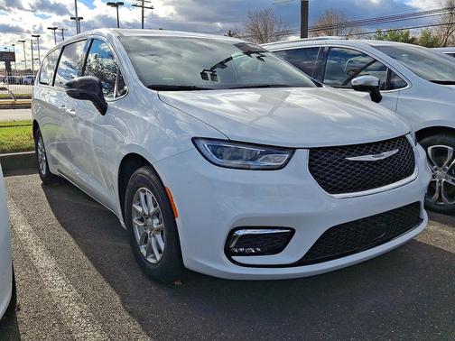 2026 Chrysler Pacifica L