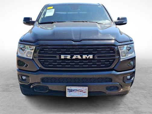 Diamond Black Crystal Pearlcoat 2023 RAM 1500 Big Horn/Lone Star