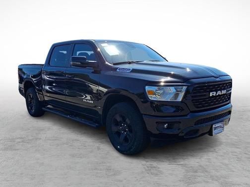 Diamond Black Crystal Pearlcoat 2023 RAM 1500 Big Horn/Lone Star