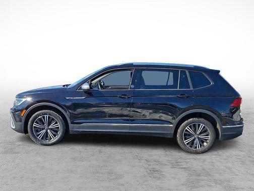2024 Volkswagen Tiguan 2.0T Wolfsburg Edition