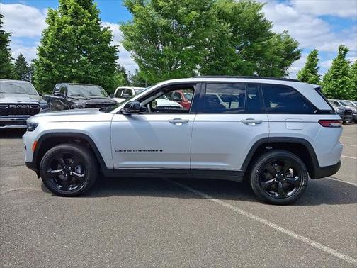 2023 Jeep Grand Cherokee Altitude