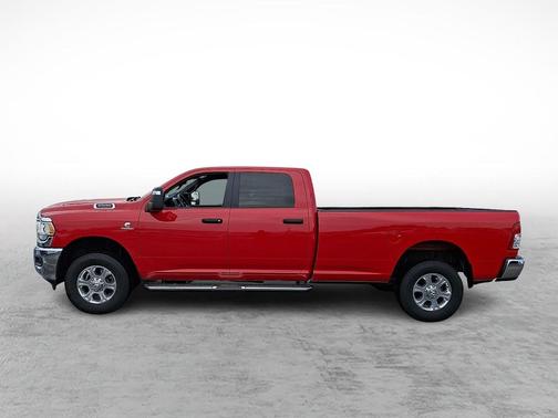 2024 RAM 3500 Big Horn Crew Cab 4x4 8' Box