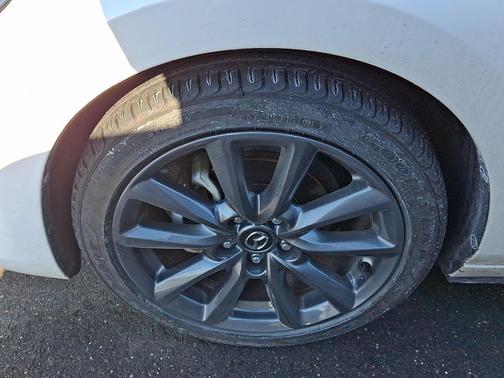 2023 Mazda Mazda3 FWD w/Preferred Package