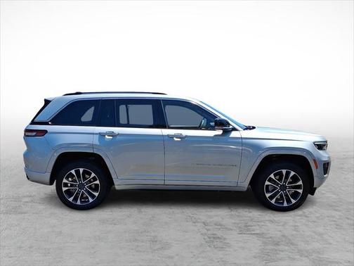 2022 Jeep Grand Cherokee 4xe Overland