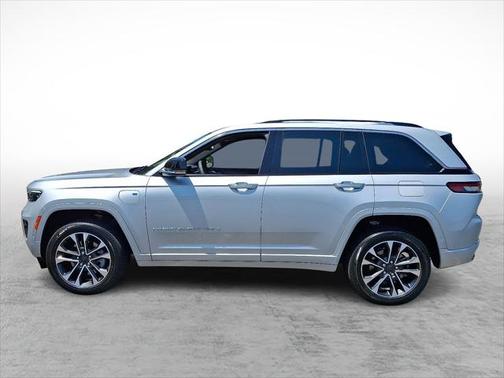 2022 Jeep Grand Cherokee 4xe Overland