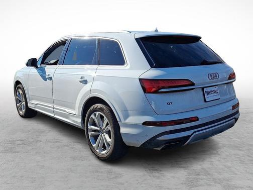 2025 Audi Q7 55 Premium Plus