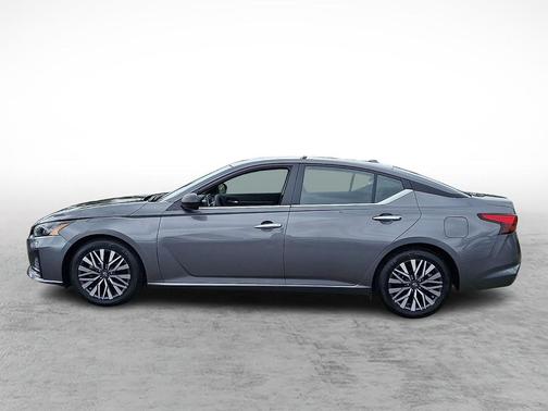 Gun Metallic 2025 Nissan Altima 2.5 SV