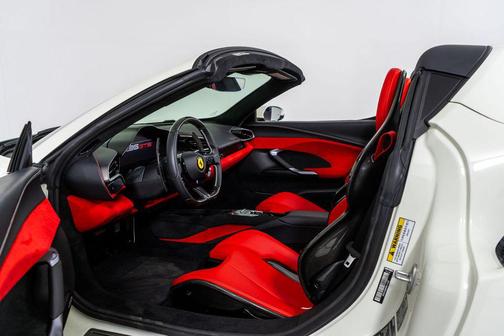 2024 Ferrari 296 GTS 