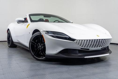 2025 Ferrari Roma Spider Base