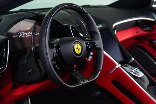2025 Ferrari Roma Spider Base