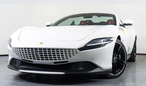 2025 Ferrari Roma Spider Base
