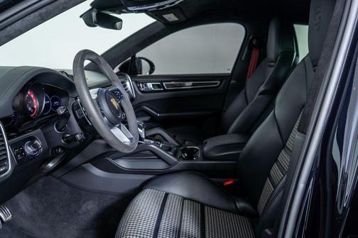2021 Porsche Cayenne GTS
