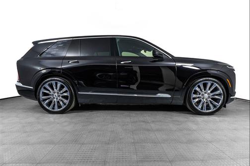 Stellar Black Metallic 2026 Cadillac VISTIQ Premium Luxury