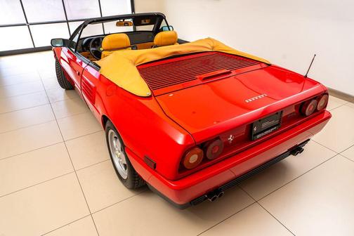 1992 Ferrari Mondial 