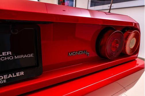 1992 Ferrari Mondial 