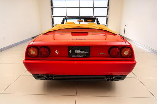 1992 Ferrari Mondial 