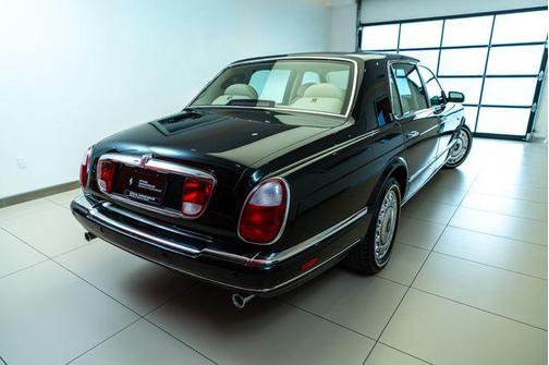 2002 Rolls-Royce Park Ward 