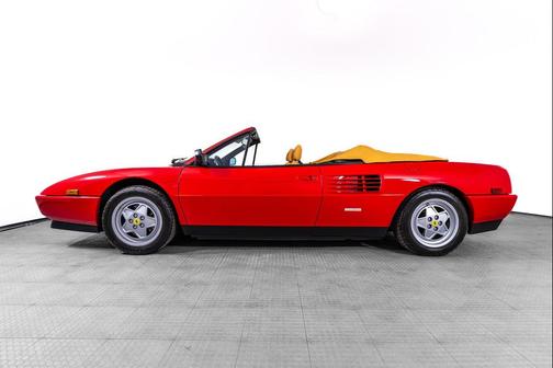 Red 1992 Ferrari Mondial