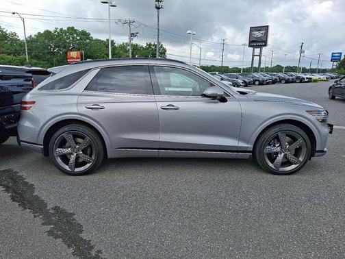 2023 Genesis GV70 2.5T