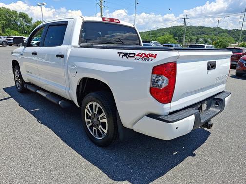 2018 Toyota Tundra SR5