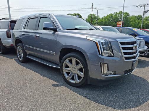 2018 Cadillac Escalade Luxury