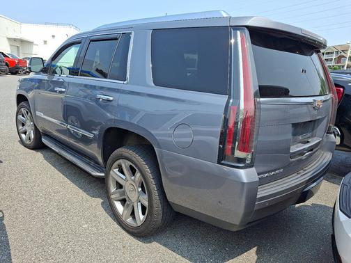 2018 Cadillac Escalade Luxury