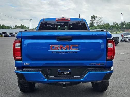 2024 GMC Canyon 4WD AT4X