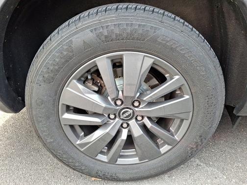 2022 Nissan Pathfinder S