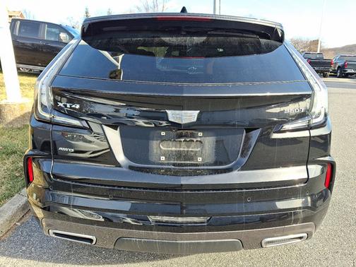2024 Cadillac XT4 AWD Sport