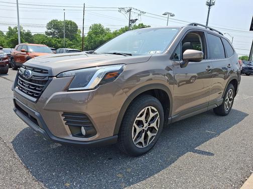 2022 Subaru Forester Premium