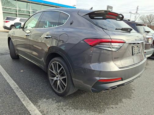 2022 Maserati Levante Modena