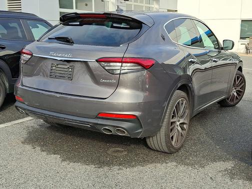 2022 Maserati Levante Modena