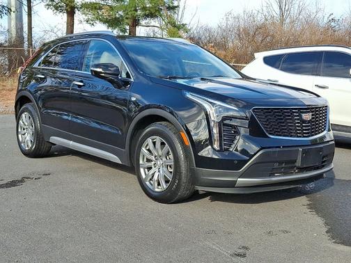 2022 Cadillac XT4 AWD Premium Luxury
