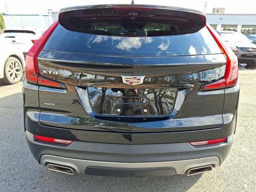 2022 Cadillac XT4 AWD Premium Luxury