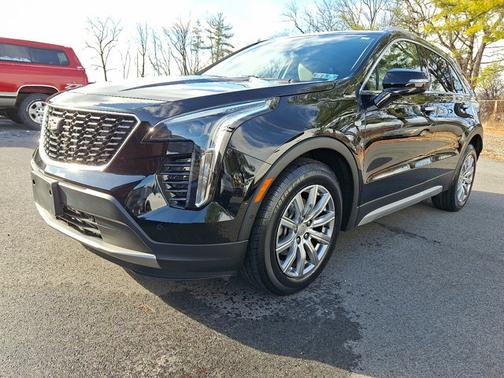 2022 Cadillac XT4 AWD Premium Luxury