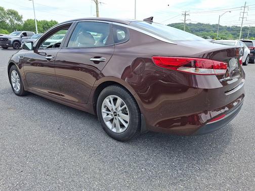 2017 Kia Optima LX