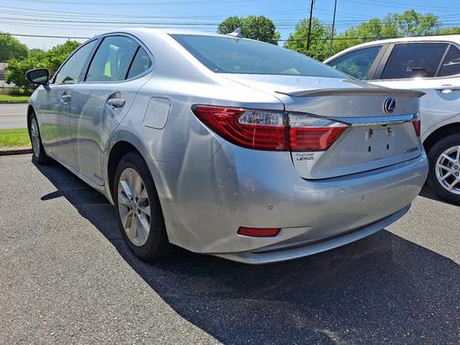 2013 Lexus ES 300h Base