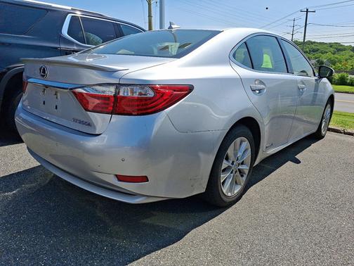 2013 Lexus ES 300h Base